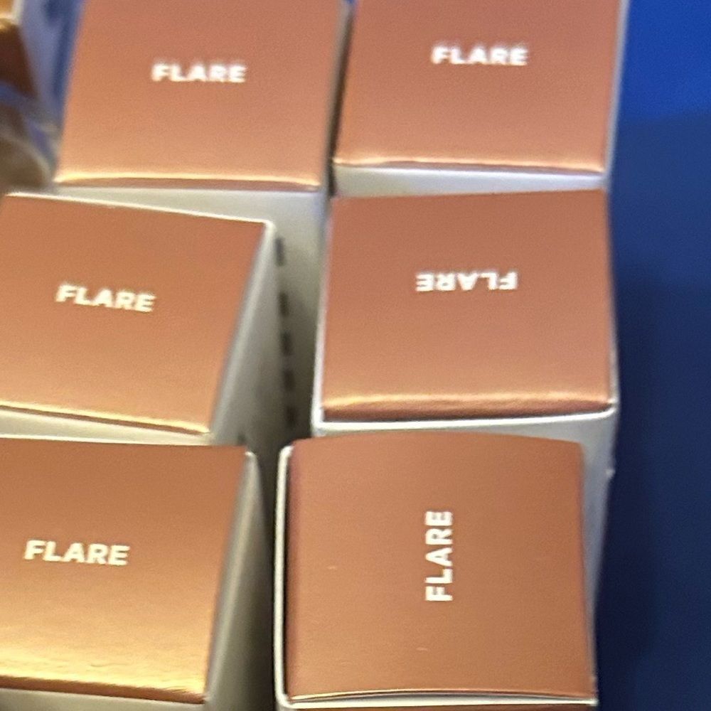 🌷$15 Milk Makeup Flare (Rose Gold) Highlighter New FullSz - Picture 8 of 8